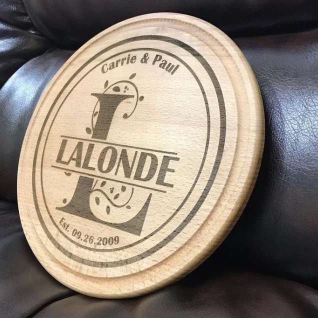 Гравировка на разделочных досках Фото